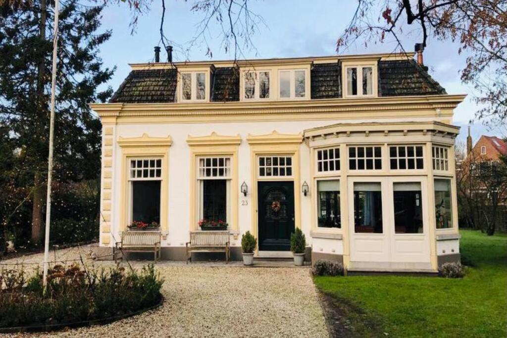 Tiny House In Tuin Van De Statige Villa Mariahof Dordrecht Exteriör bild